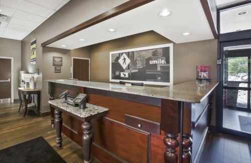 South Oakland Hotel | Hampton Inn Pittsburgh University Medical Center