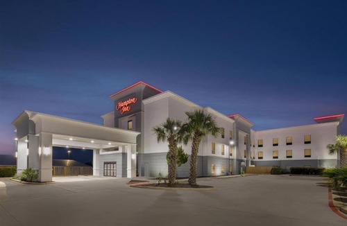 Pleasanton Hotel | Hampton Inn Pleasanton