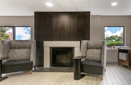 Richmond Hotel | Hampton Inn Richmond KY