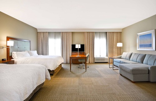 North Charleston Hotel | Hampton Inn & Suites Charleston Airport