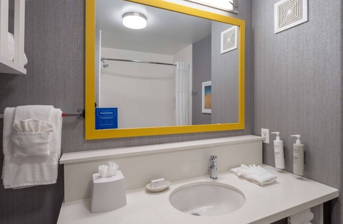 Agoura Hills Hotel | Hampton Inn & Suites Agoura Hills
