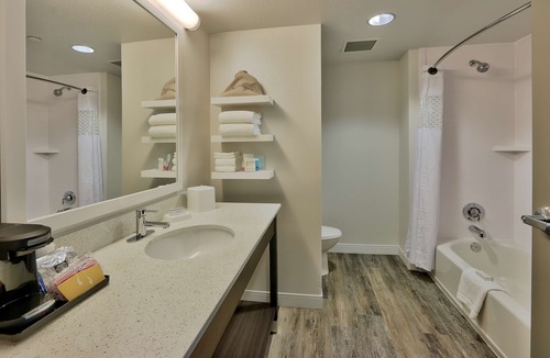 Albuquerque Hotel | Hampton Inn & Suites Albuquerque Airport