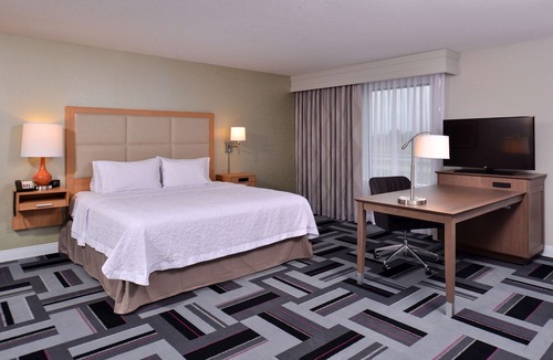 Ames Hotel | Hampton Inn & Suites Ames