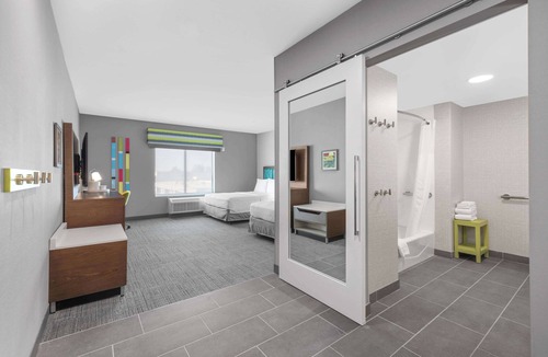 West Park Community Hotel | Hampton Inn & Suites Bakersfield Central
