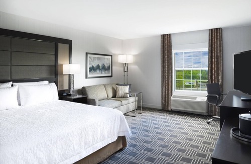 Martinsville Hotel | Hampton Inn & Suites Bridgewater