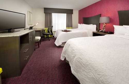Cheektowaga Hotel | Hampton Inn & Suites Buffalo Airport
