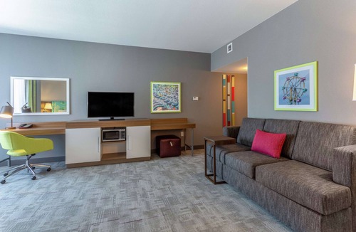 Burlington Hotel | Hampton Inn & Suites Burlington
