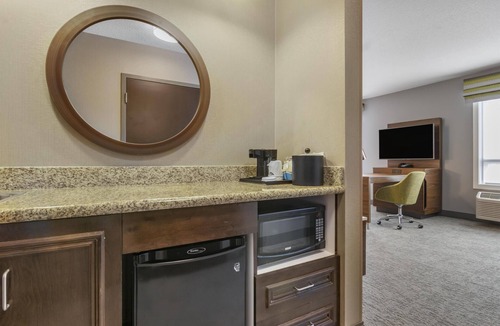 West Edmonton Hotel | Hampton Inn & Suites by Hilton Edmonton/West