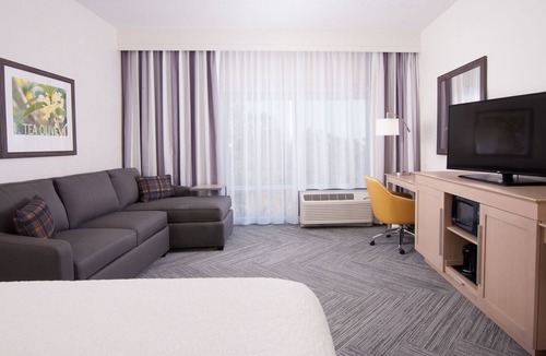 Augusta Hotel | Hampton Inn & Suites by Hilton Augusta-Washington Rd