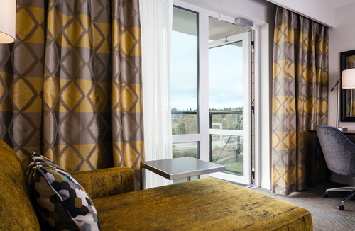 Maple Leaf Hotel | Hampton Inn & Suites by Hilton Seattle/Northgate