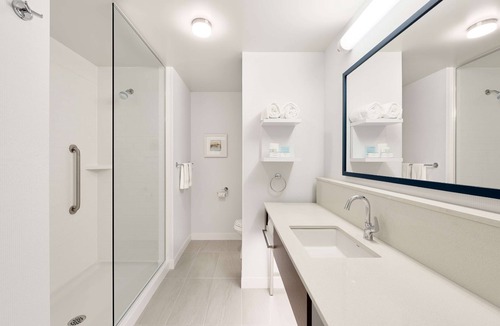 Saint-Romuald Hotel | Hampton Inn & Suites by Hilton Quebec City Levis