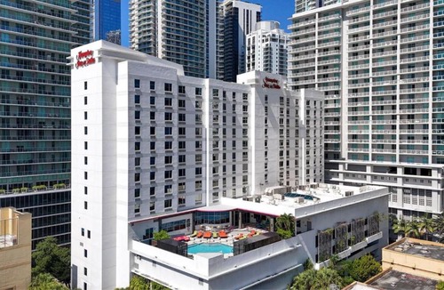 Brickell Hotel | Hampton Inn & Suites by Hilton Miami Downtown/Brickell