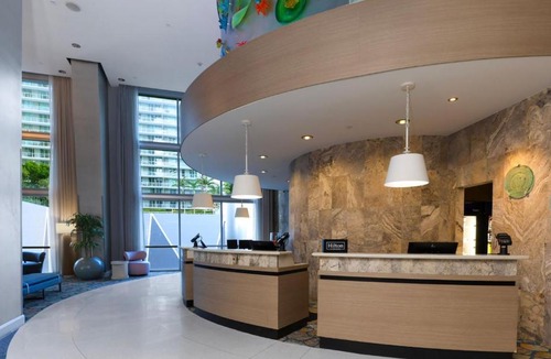 Brickell Hotel | Hampton Inn & Suites by Hilton Miami Downtown/Brickell