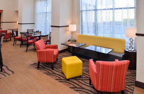 California Hotel | Hampton Inn & Suites California University-Pittsburgh