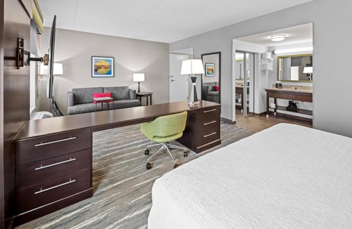 Camp Springs Hotel | Hampton Inn & Suites Camp Springs/Andrews AFB