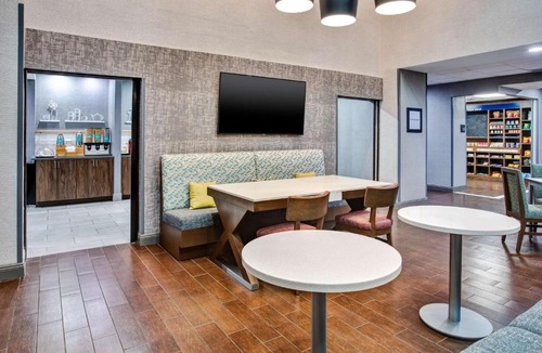 Caloosahatchee Hotel | Hampton Inn & Suites Cape Coral/Fort Myers