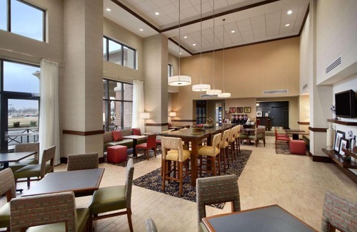 Charles Town Hotel | Hampton Inn & Suites Charles Town