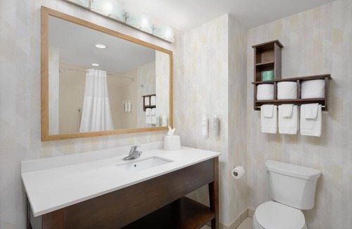 Twin Brook Hotel | Hampton Inn & Suites Chattanooga/Hamilton Place