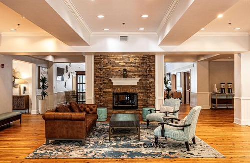 West Ashley Hotel | Hampton Inn & Suites Charleston-West Ashley