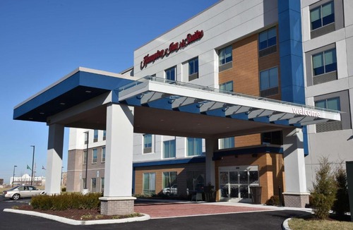 West Chester Hotel | Hampton Inn & Suites Cincinnati Liberty Township
