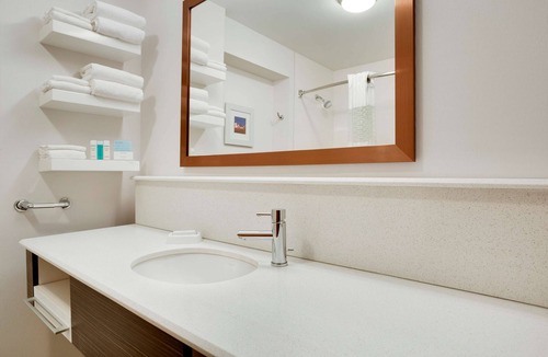Independence Hotel | Hampton Inn & Suites Cleveland/Independence