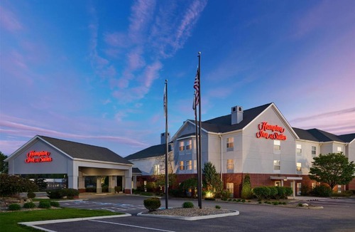 Streetsboro Hotel | Hampton Inn & Suites Cleveland-Southeast-Streetsboro
