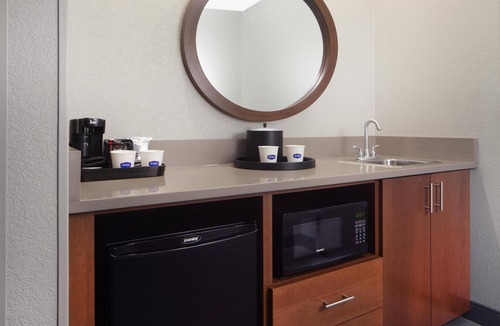 Mentor Hotel | Hampton Inn & Suites Cleveland Mentor