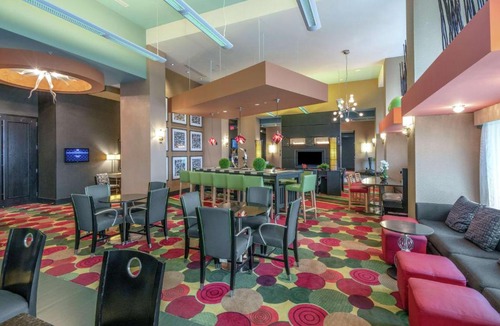 Crabtree Hotel | Hampton Inn & Suites Crabtree