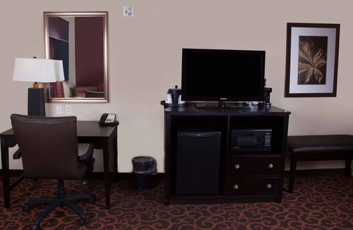 Dickinson Hotel | Hampton Inn & Suites Dickinson