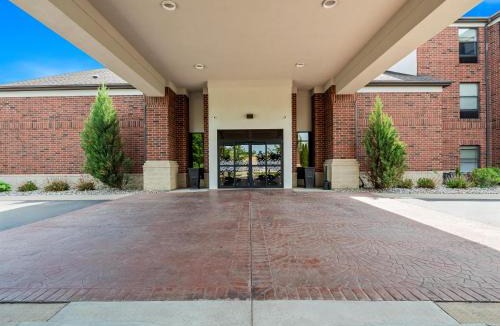 Okemos Hotel | Hampton Inn & Suites East Lansing