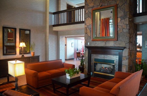 Woodlands Village Hotel | Hampton Inn & Suites Flagstaff - West