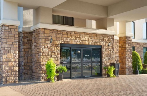Burleson Hotel | Hampton Inn & Suites Ft Worth-Burleson