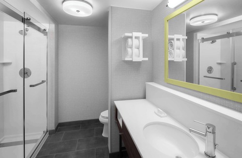Grand Rapids Hotel | Hampton Inn & Suites Grand Rapids-Airport 28th St