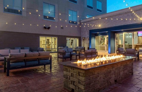 Speedway Hotel | Hampton Inn & Suites Indianapolis West Speedway