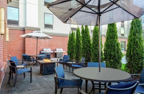 Kittery Hotel | Hampton Inn & Suites Kittery-Portsmouth