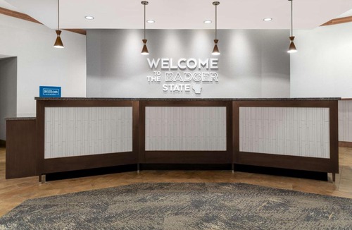Madison Hotel | Hampton Inn & Suites Madison Downtown