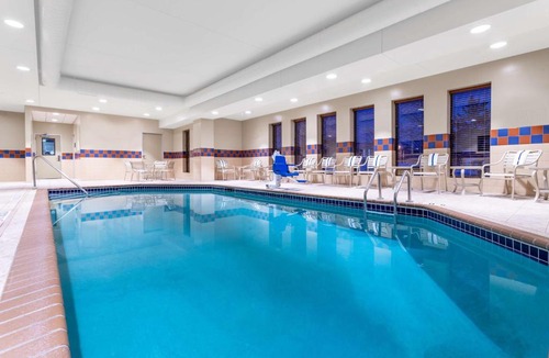 South Loop Hotel | Hampton Inn & Suites Minneapolis St. Paul Airport - Mall of America