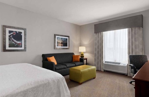 Granger Hotel | Hampton Inn & Suites Mishawaka/South Bend at Heritage Square