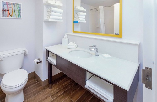 Granville Hotel | Hampton Inn & Suites Morgantown/University Town Centre