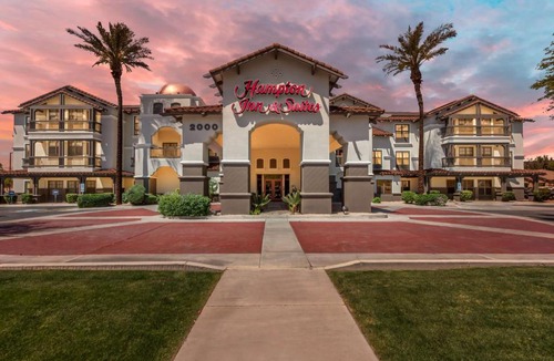 Palm Valley Hotel | Hampton Inn & Suites Phoenix-Goodyear