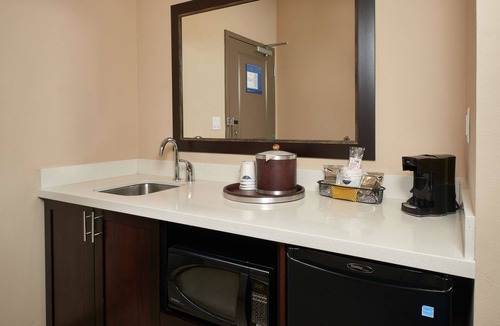 Evergreen Hotel | Hampton Inn & Suites Portland/Vancouver