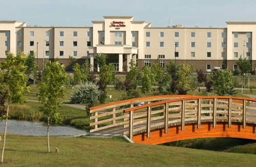 Red Deer Hotel | Hampton Inn & Suites Red Deer