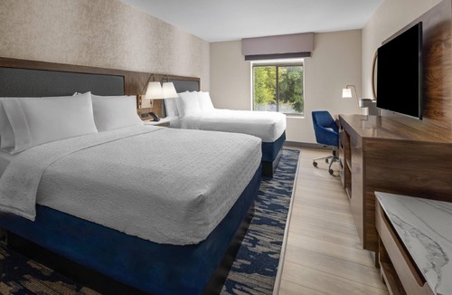 Dumbarton Hotel | Hampton Inn & Suites Richmond/Glenside