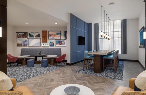Roanoke Hotel | Hampton Inn & Suites - Roanoke-Downtown, VA