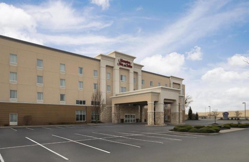 Rochester Hotel | Hampton Inn & Suites Rochester/Henrietta