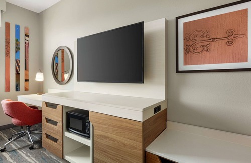 East San Mateo Hotel | Hampton Inn & Suites San Mateo-San Francisco Airport