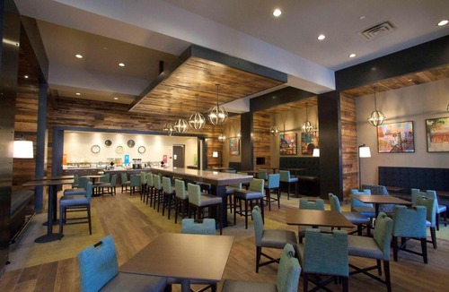 West Seventh Hotel | Hampton Inn & Suites St. Paul Downtown
