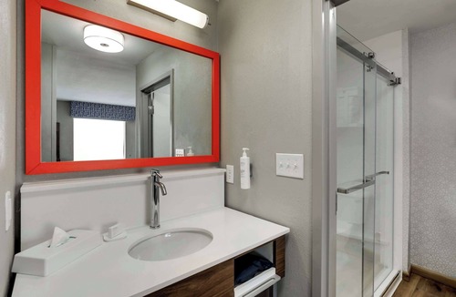 Glen Carbon Hotel | Hampton Inn & Suites St. Louis-Edwardsville