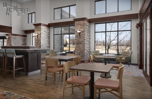 Southwest Colorado Springs Hotel | Hampton Inn & Suites Colorado Springs/I-25 South