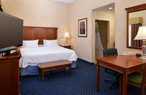 Fredericksburg Hotel | Hampton Inn & Suites Fredericksburg South
